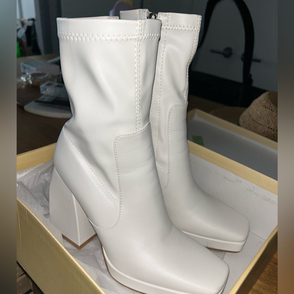 Princess Polly Eastern boots - Picture 2 of 4